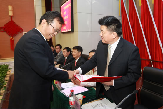 坚持技术创新  强化科技支撑